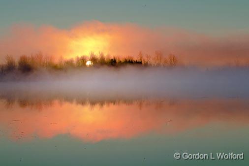 Rideau Canal Foggy Sunrise_00923.jpg - Rideau Canal Waterway photographed near Merrickville, Ontario, Canada.